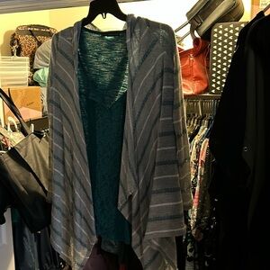 Teal embroidered Shirt and matching cardigan. Maurice’s size 2X beautiful.